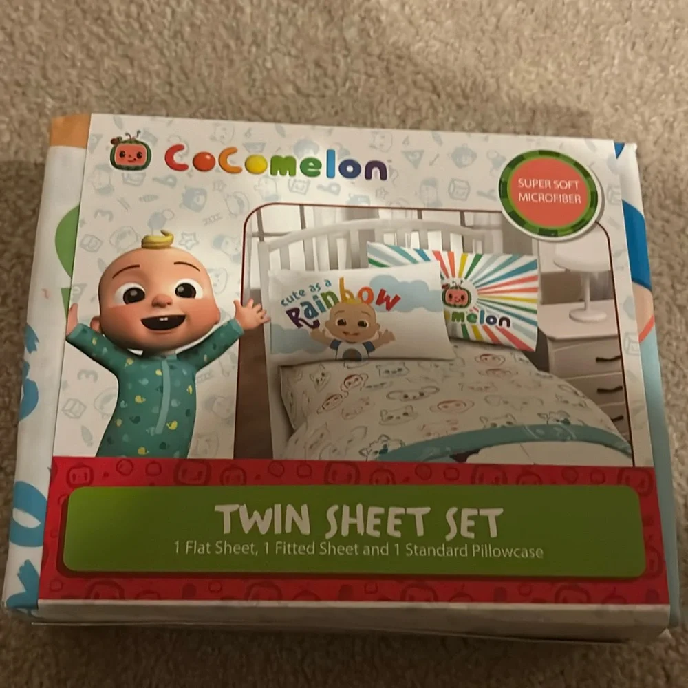 Cocomelon 3pcs Twin Sheet set: 1 flat & 1 fitted sheet, 1 pillowcase